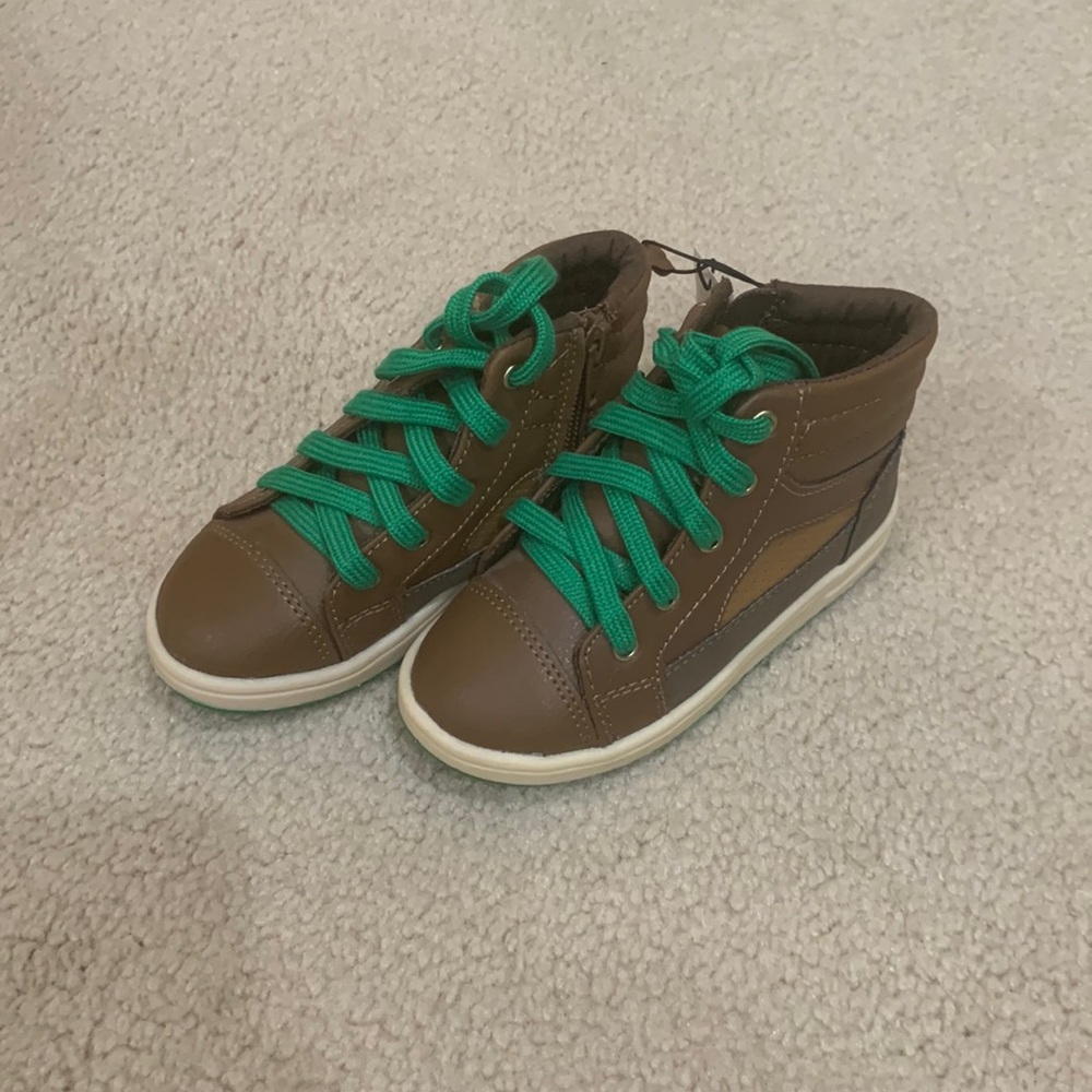 Baby GAP brown with green laces inner ankle zipper new